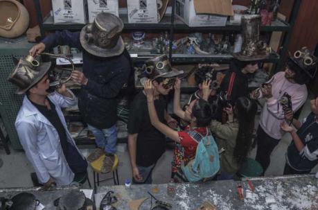 El Desfile de las Mascaradas se realiza desde hace 38 años en Cuenca,.jpeg